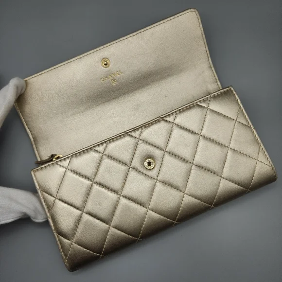 CHANEL Authentic Gold Flap Wallet/Clutch - Picture 4 of 16